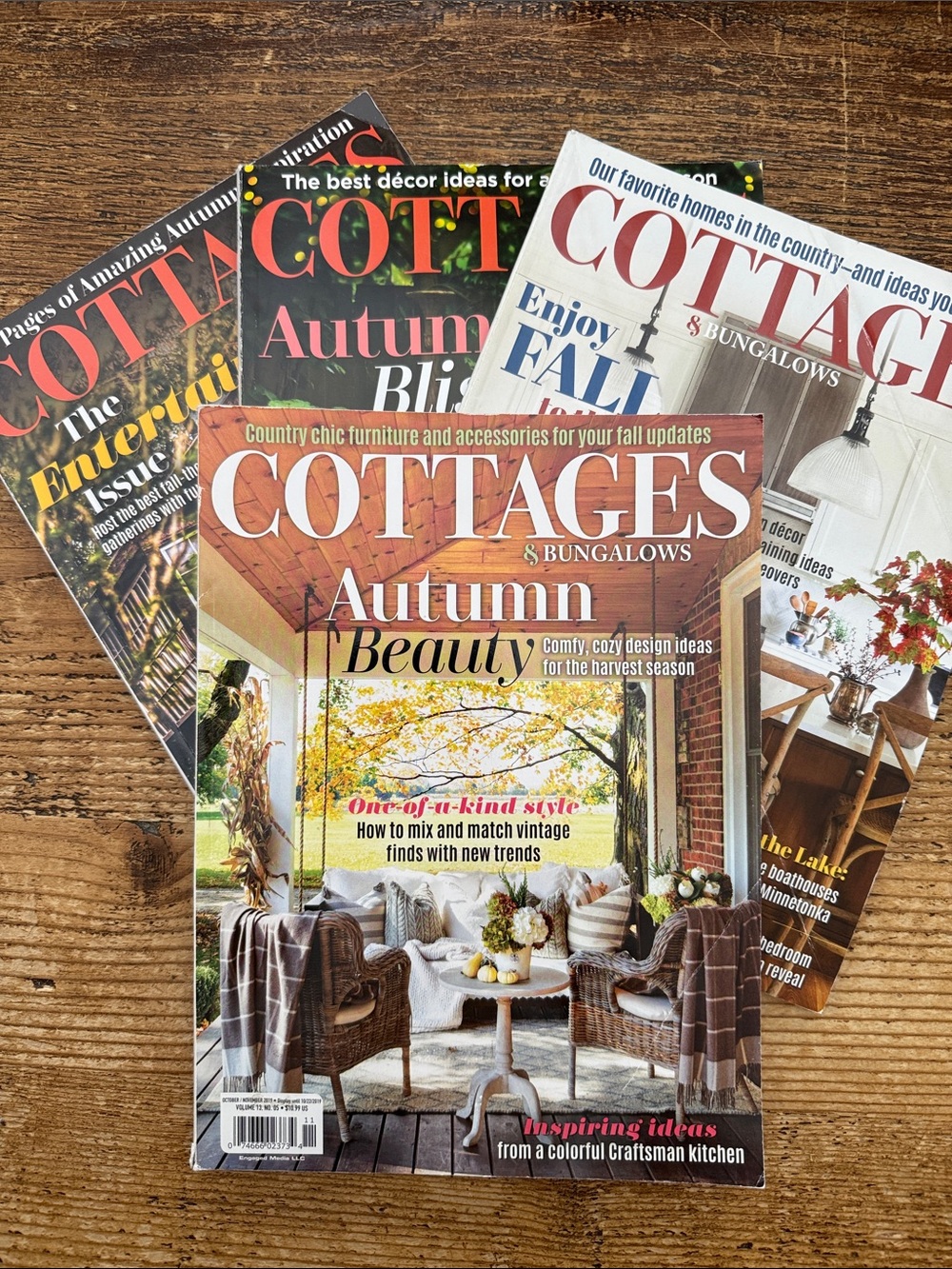 4 | COTTAGES & Bungalows | Fall Issues